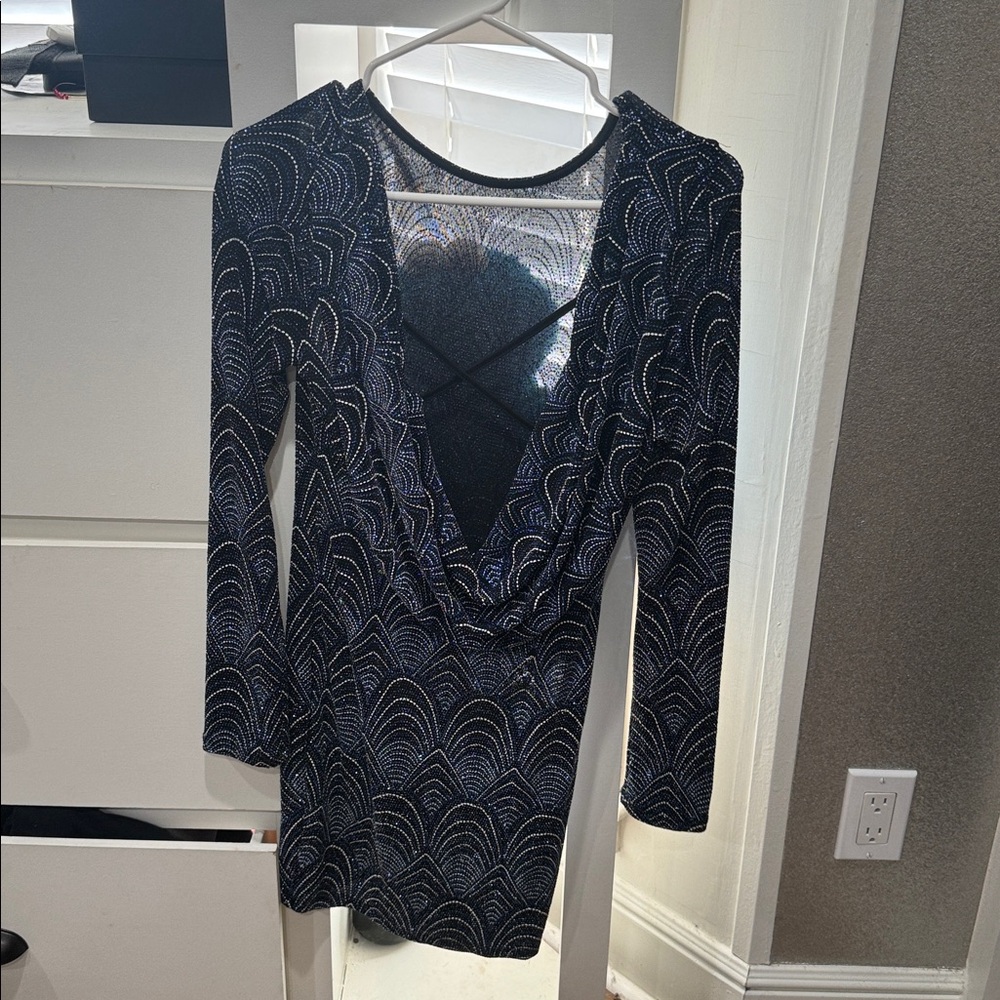 Iris Size Large Black And Silver Patterned Dress - image 2